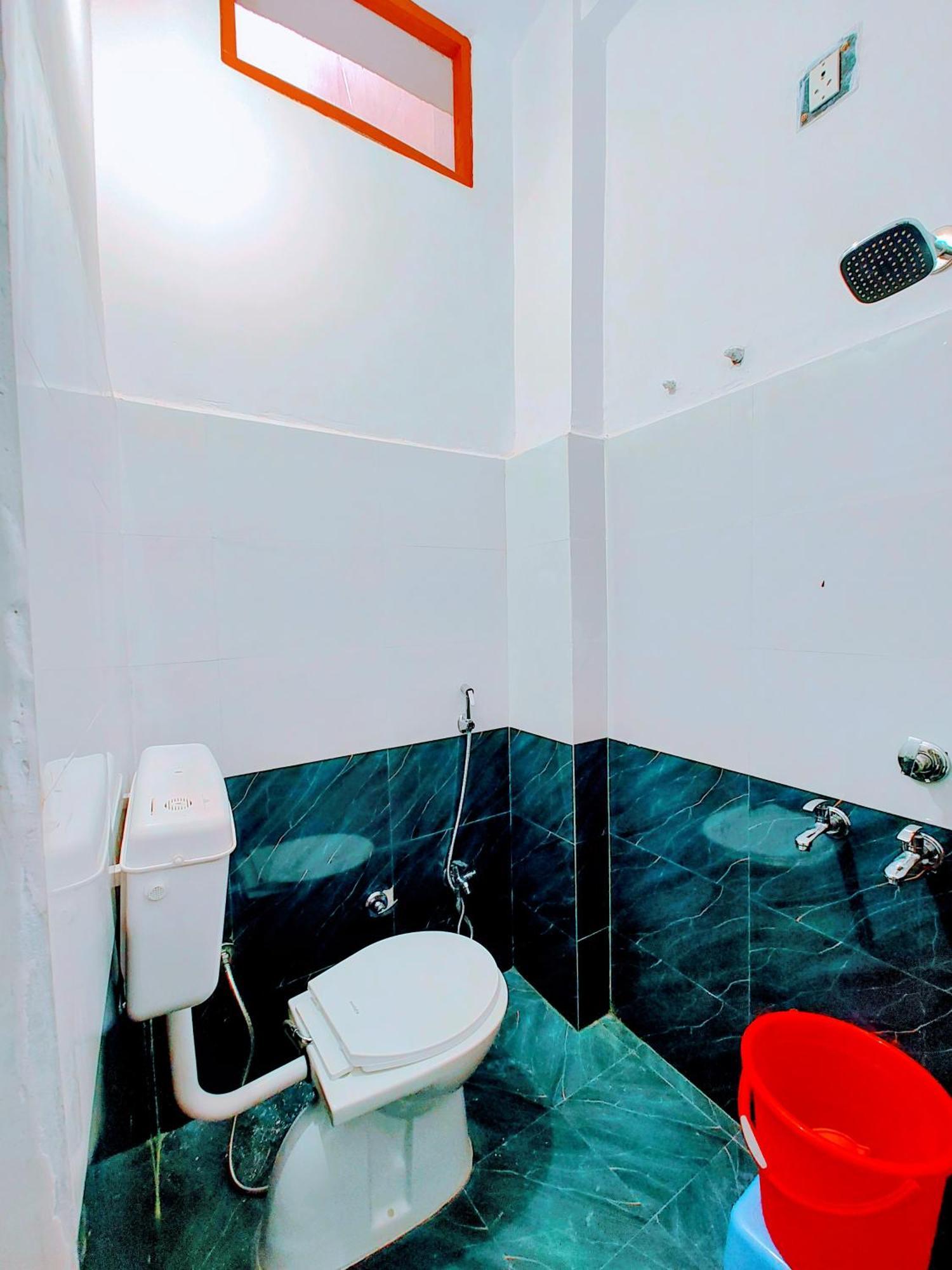 Hotel Raghukul Ayodhya Εξωτερικό φωτογραφία