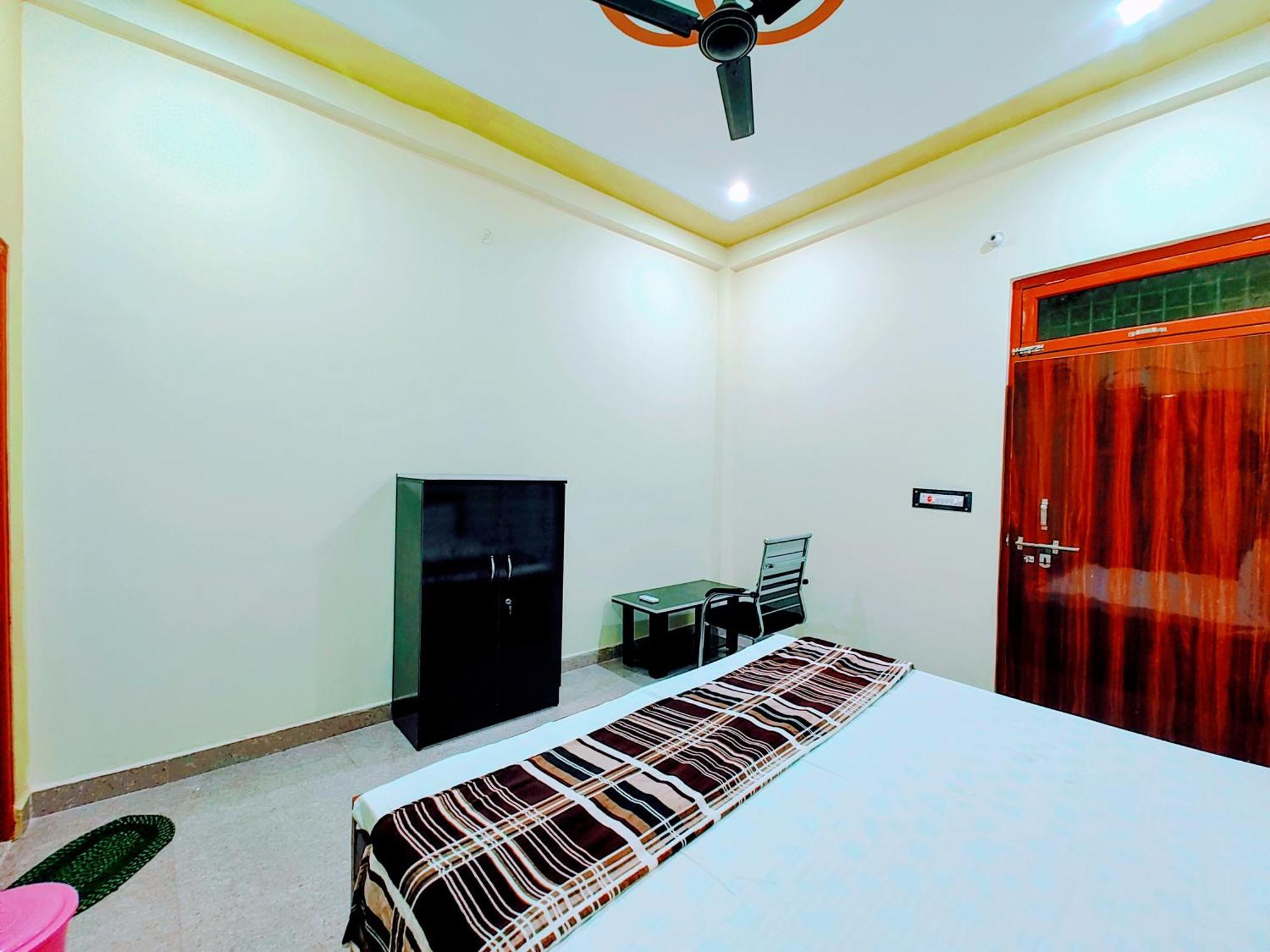 Hotel Raghukul Ayodhya Εξωτερικό φωτογραφία