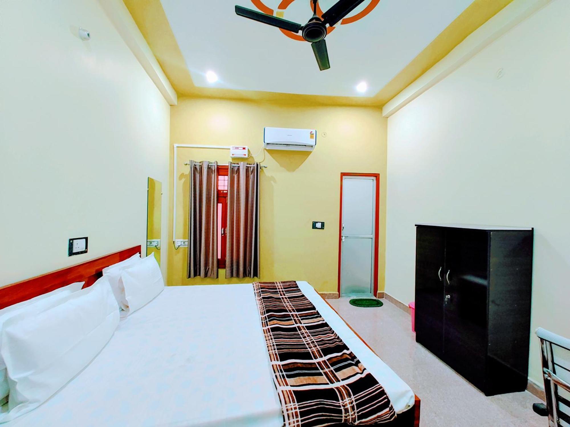 Hotel Raghukul Ayodhya Εξωτερικό φωτογραφία