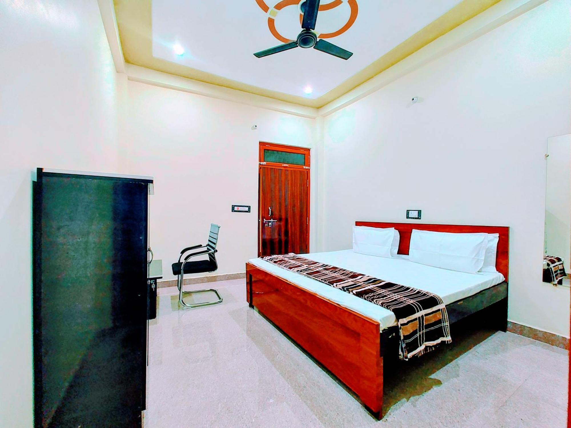 Hotel Raghukul Ayodhya Εξωτερικό φωτογραφία