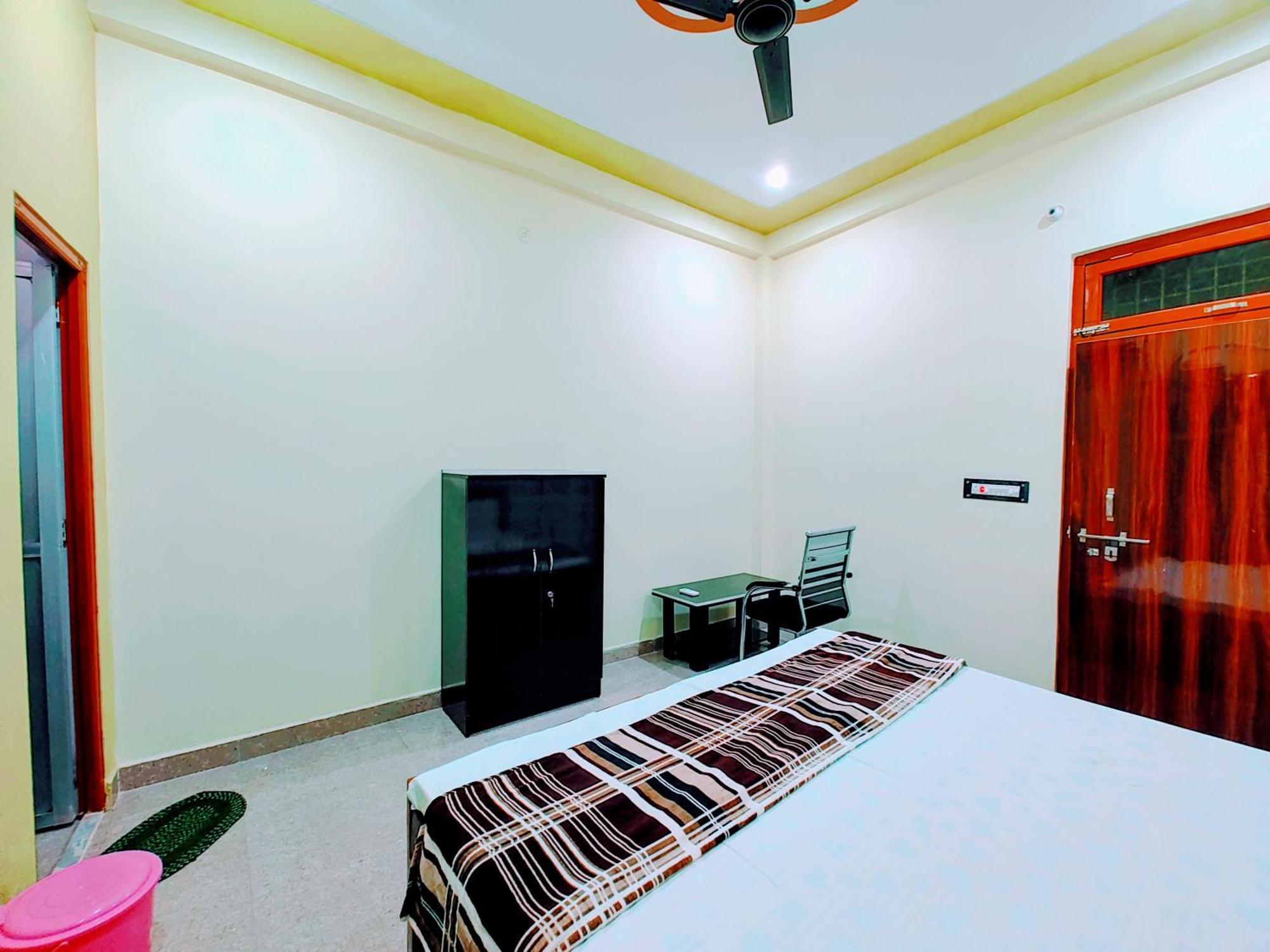 Hotel Raghukul Ayodhya Εξωτερικό φωτογραφία
