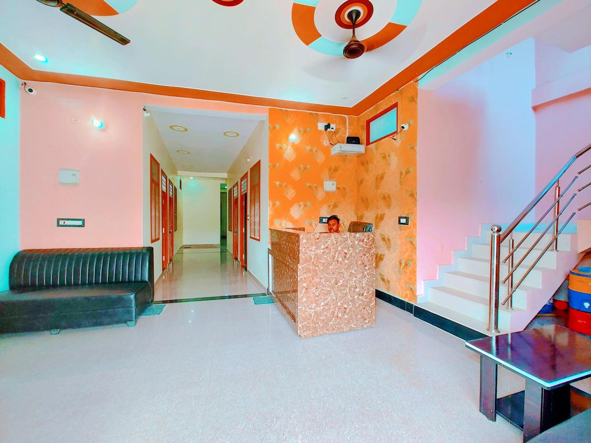 Hotel Raghukul Ayodhya Εξωτερικό φωτογραφία